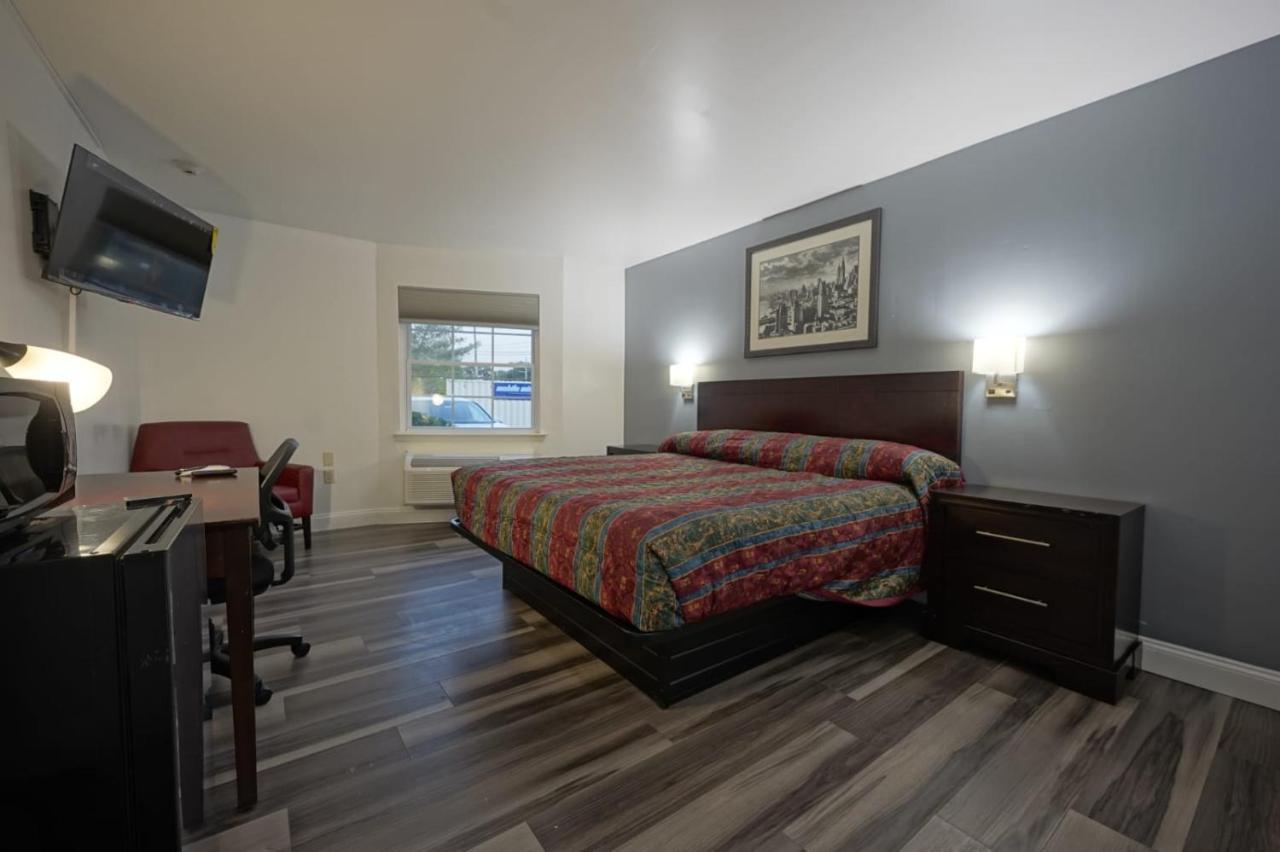Greenwoods Inn & Suites Berlin Dış mekan fotoğraf