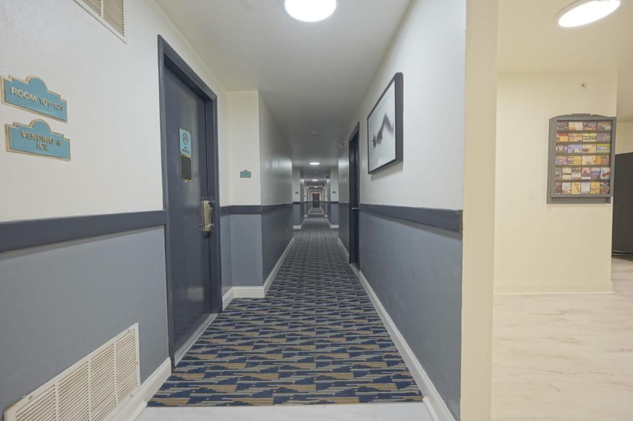Greenwoods Inn & Suites Berlin Dış mekan fotoğraf